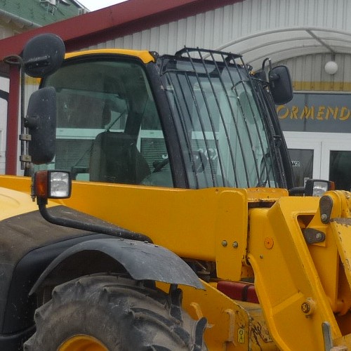 JCB teleszkópos kis 3.jpg